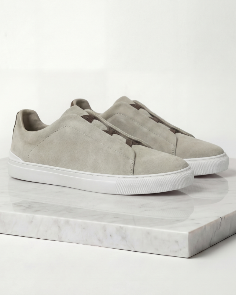 Męskie sneakersy zamszowe jasnoszare minimalistyczne buty widok produkt