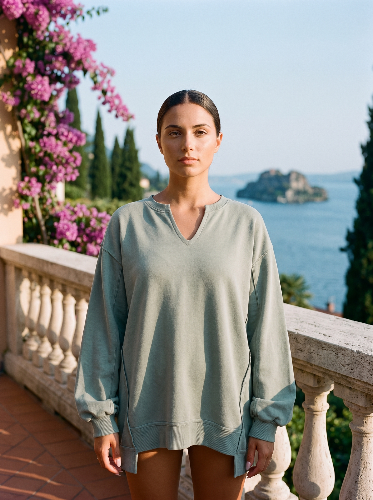 Loren | Oversize'owa Tunika-Bluza z Dekoltem V