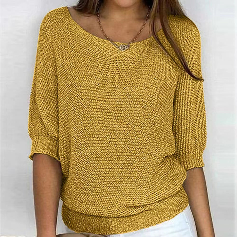 Musztardowy sweter oversize damski z szerokim dekoltem na modelce — Lubomirske
