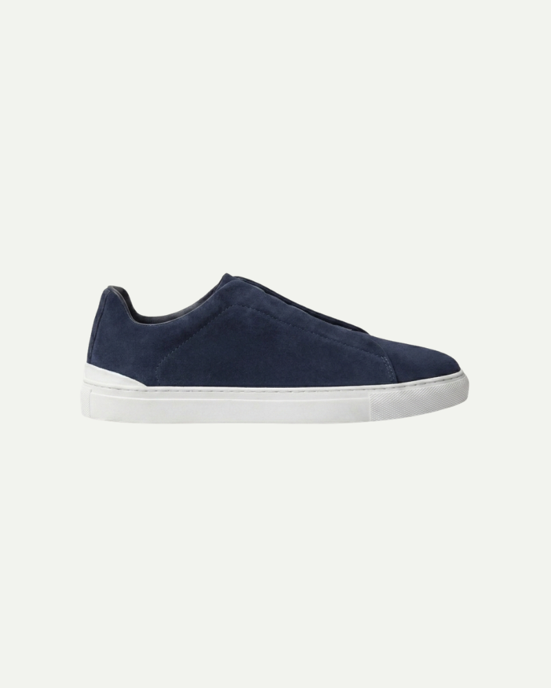 Męskie sneakersy wsuwane zamszowe granatowe minimalistyczne buty przód bok
