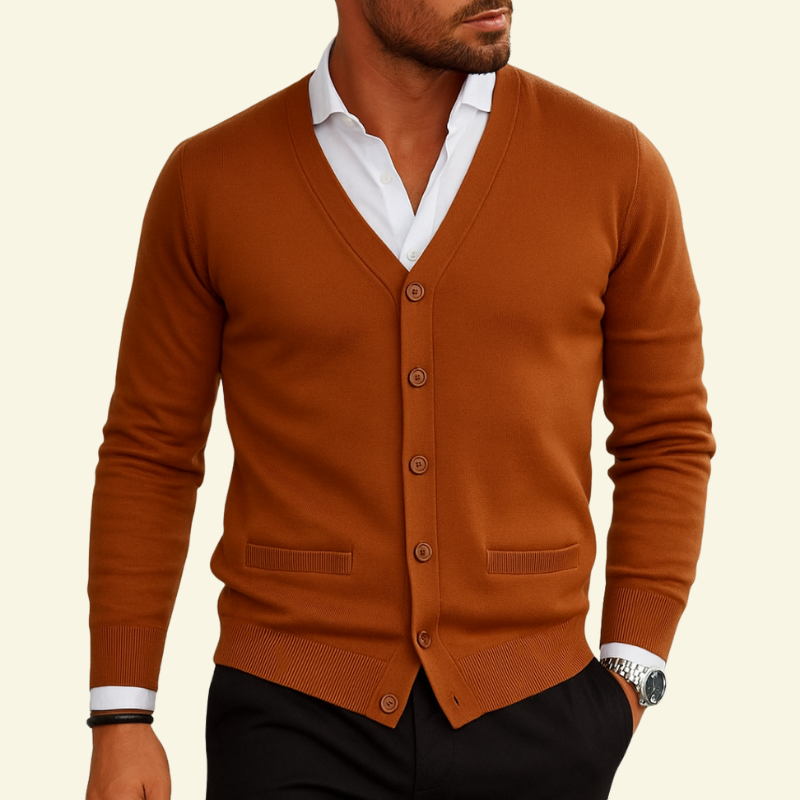 Kasztanowy kardigan męski o ciepłym tonie i klasycznym kroju slim fit — Lubomirske