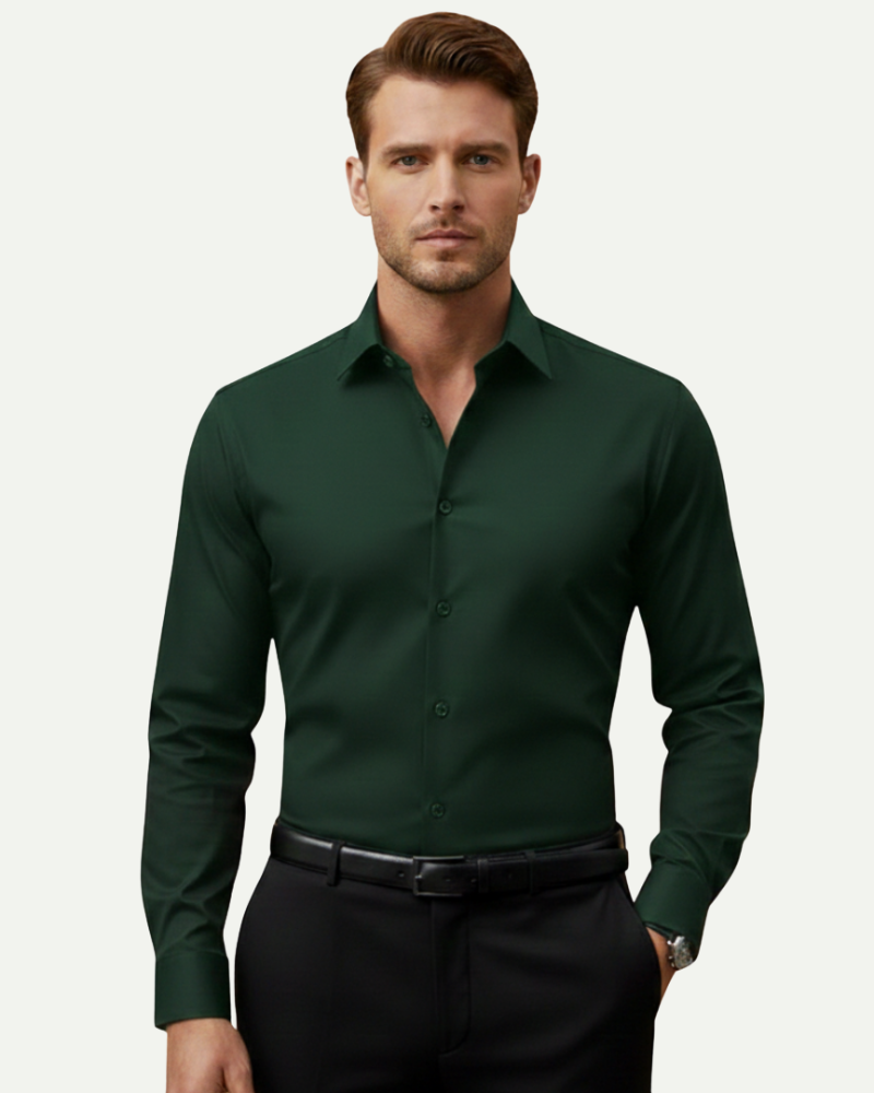 model męski w ciemnozielonej koszuli slim fit Lubomirske