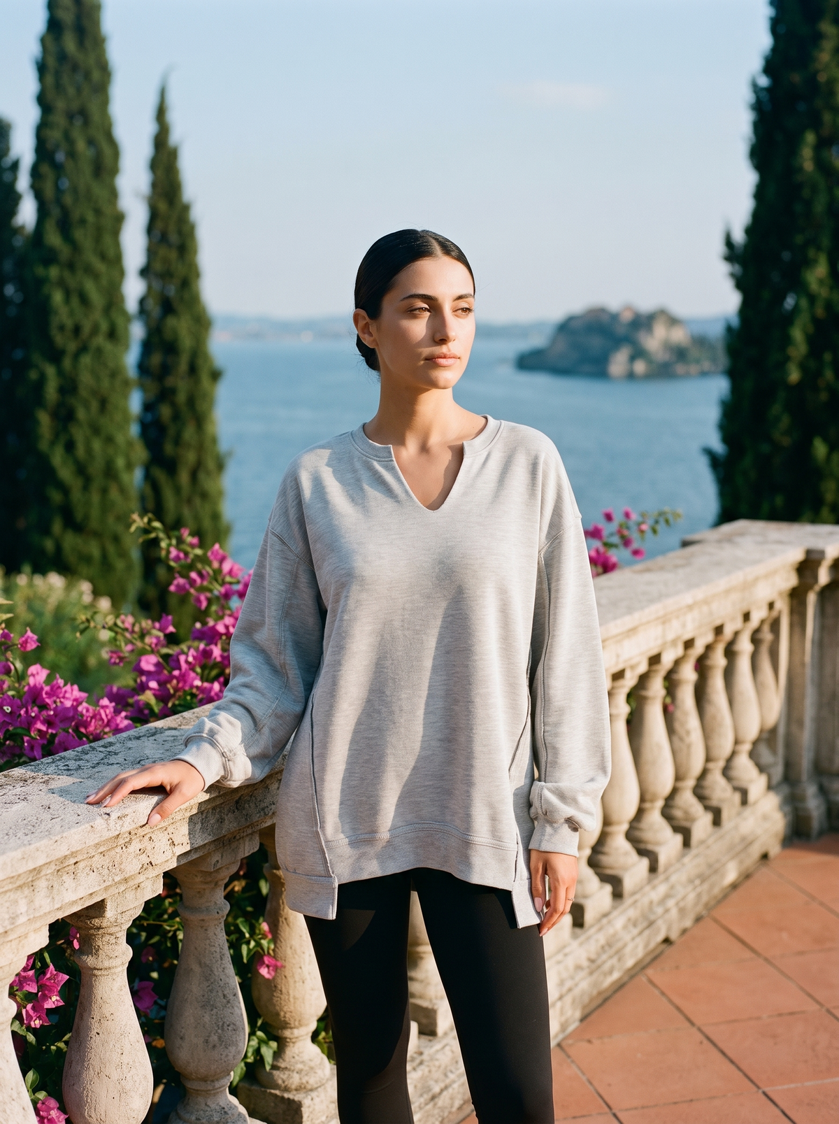 Loren | Oversize'owa Tunika-Bluza z Dekoltem V