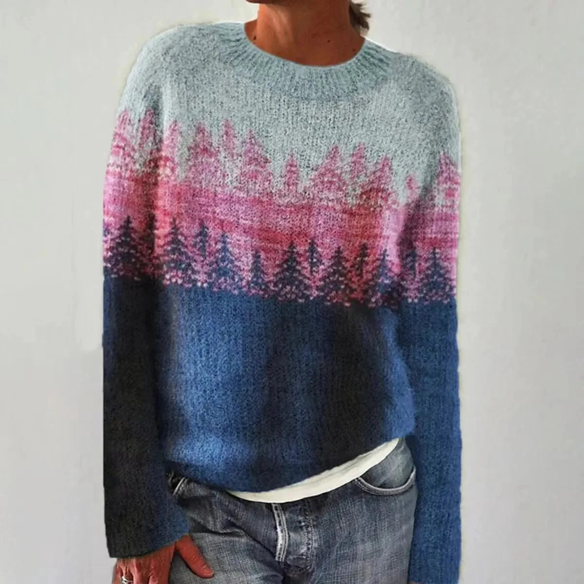 Sweter norweski damski oversize z niebiesko-różowym motywem leśnym — Lubomirske